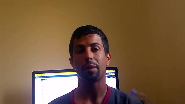 אבי מהצוות של אילה כהן מאפרת מקצועית בסרטון שלישי על החזקת עסק של איפור רווחי