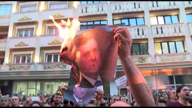 Vijojne protestat në Maqedoni - Top Channel Albania - News - Lajme