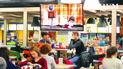 Моментальное бесплатное фото для любимых покупателей ЦУМа