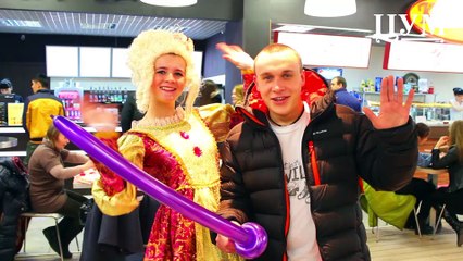 Вкусные блинчики и приятные покупки в торговом центре ЦУМ для всех покупателей