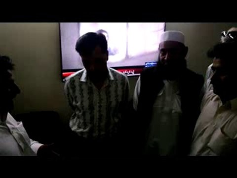 Mustafa Kamal Haji Khursheed Hazarvi Ke Sath Baat Cheet kr Rahy Hain.