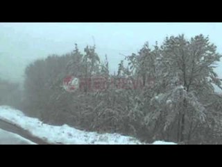 Korçë - Dëbora zbardh fshatin turistik të Dardhës