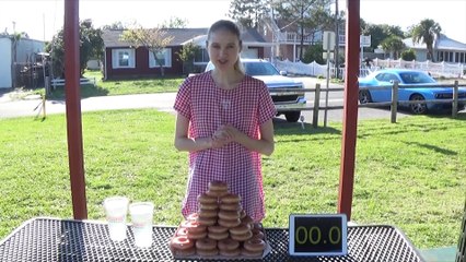 Elle avale 50 donuts à la crème en 25min !! 10000 KCalories la folle !
