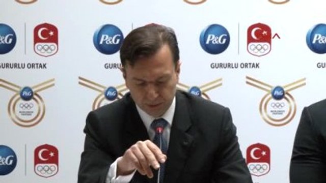 Şampiyon Güreşçi Taha Akgül Olimpiyatlara Annesi ve Babası ile Gidecek