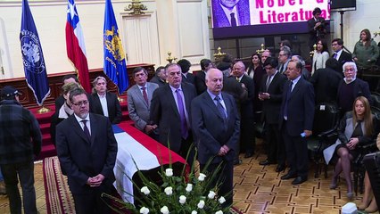 تشيلي كرمت الشاعر بابلو نيرودا قبل مواراته الثرى مجددا الثلاثاء