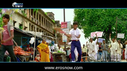 Hot Deepika Padukone kissing on a beach - Housefull - YouTube