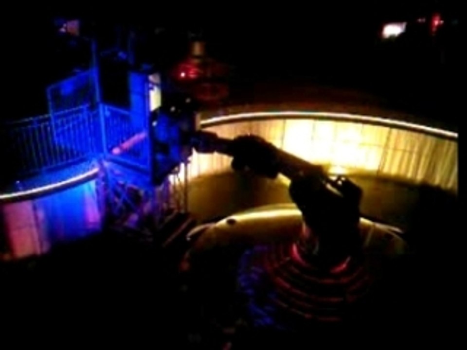 Danse avec les robots / 22-06-2007/ futuroscope/Kamel Ouali