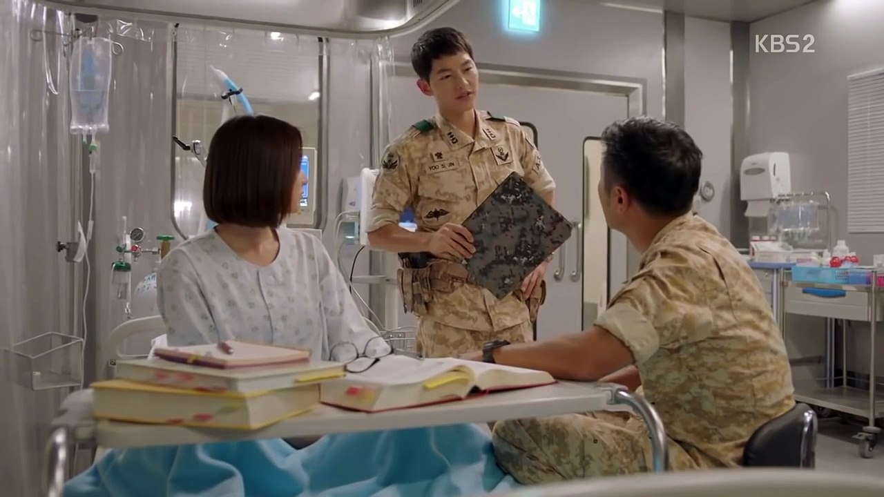 Descendants of the Sun Ep13 - Kim Ji Won/Jin Goo/Song Joong Ki Cut