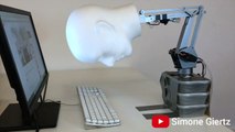 Un robot capable de commenter et débattre sur Internet.