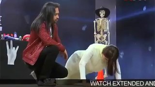 Girl Abuses Waqar Zaka For Rejecting Her In Audition