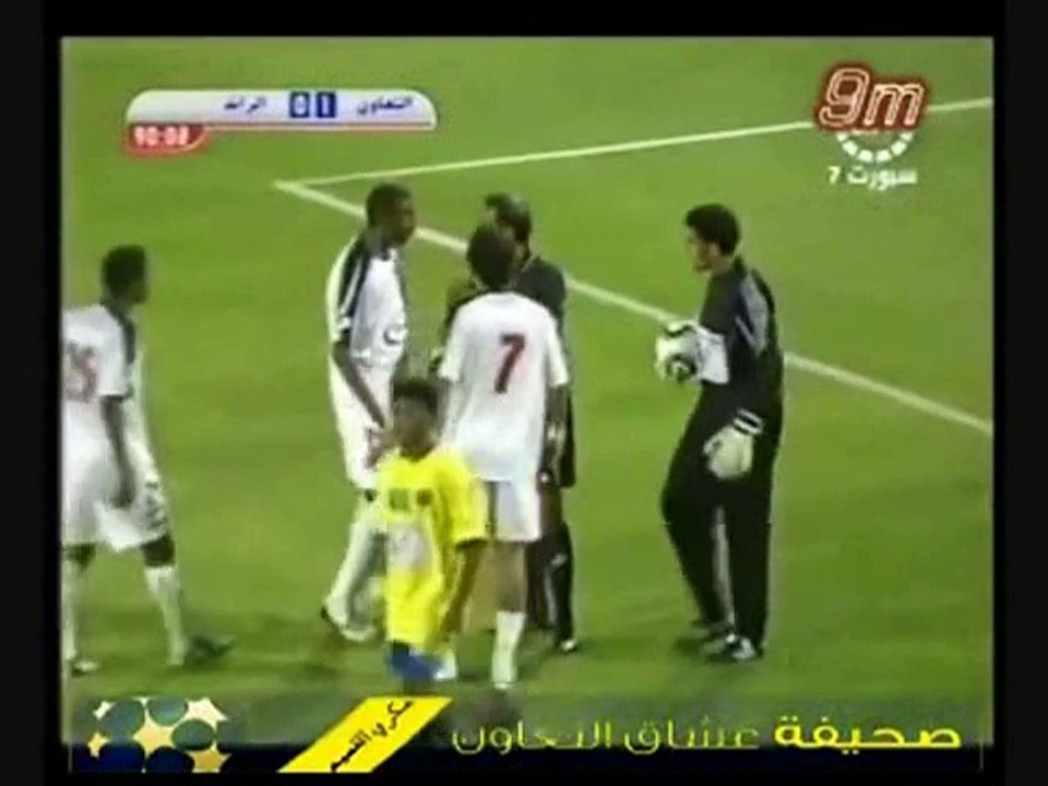 ركلة الجزاء المعادة في مباراة التعاون والرائد من اللاعب طلال المشعل بصوت المعلق محمد المسرحي