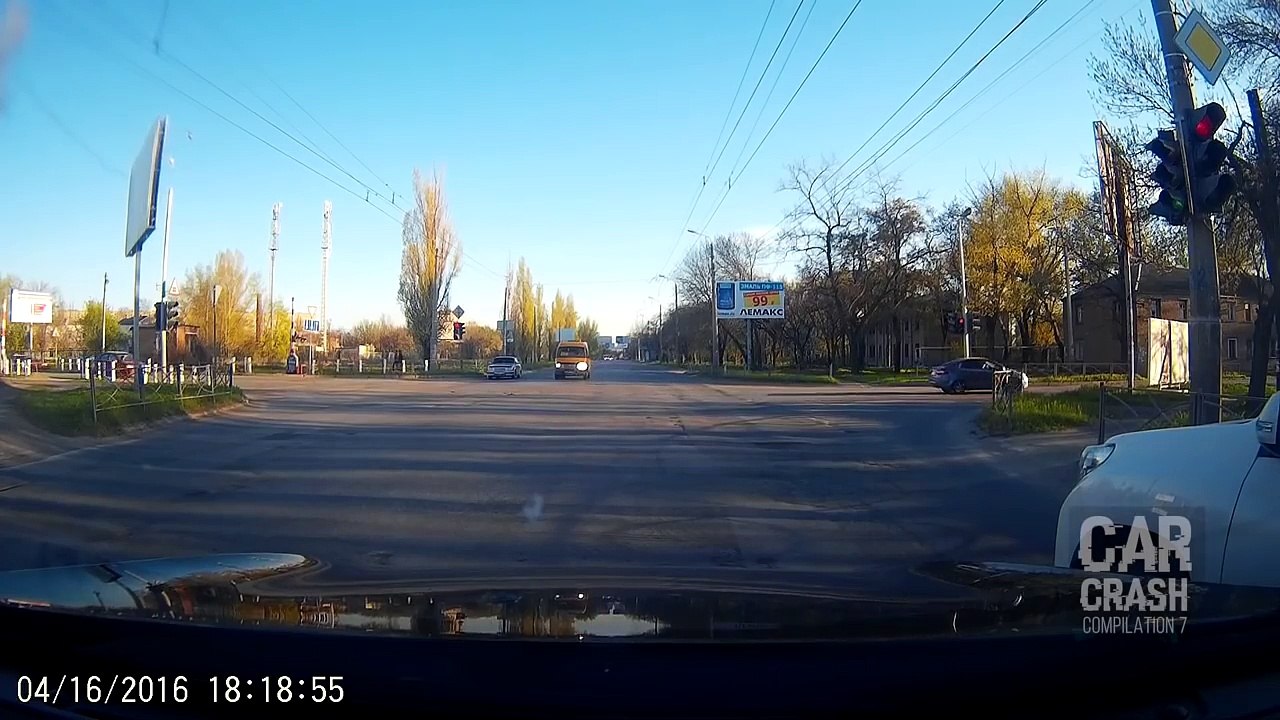 Car Crash Compilation # 709 - April 2016 (English Subtitles)