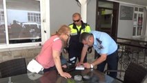 Polis Yolda Bulduğu Cüzdanı Sahibine Teslim Etti