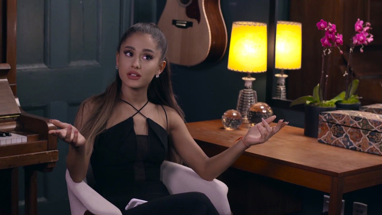Lip Sync Conversation with Ariana Grande [Full HD,1080p]