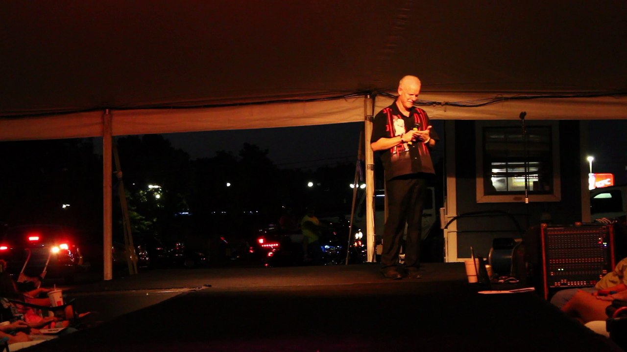 Chris Drummond sings 'Single Shinning Star' Elvis Week 2015