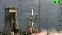 Foguete russo lança satélites