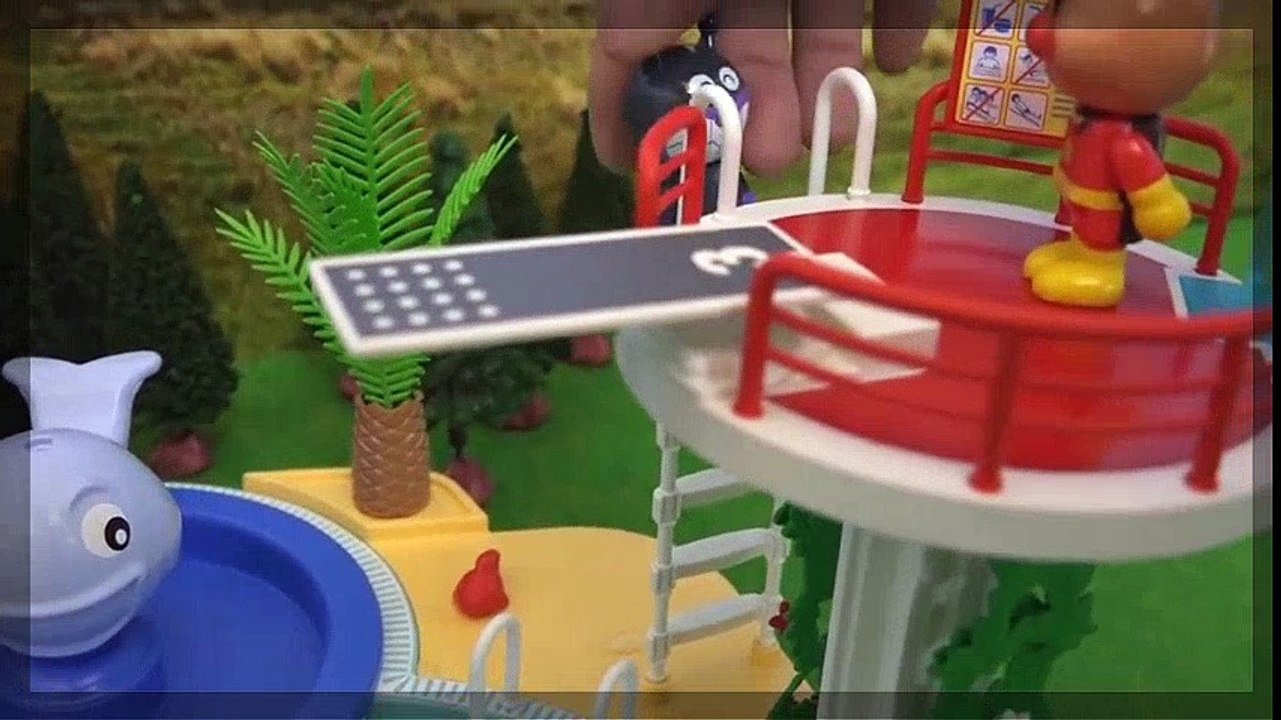 Anpanman juguetes tobogán de agua Anpanman de Peppa Pig Juguetes | HD
