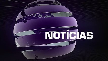 De calcinha e sutiã, mulher pula de prédio