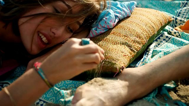 Güliz Ayla - İlk Öpücük Benden Olsun