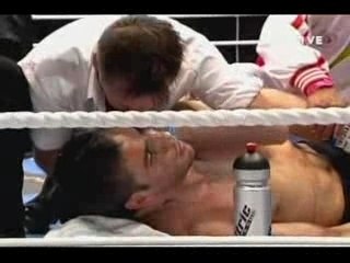 K-1-Amsterdam:Melvin-Manhoef-vs-Ruslan-Karaev