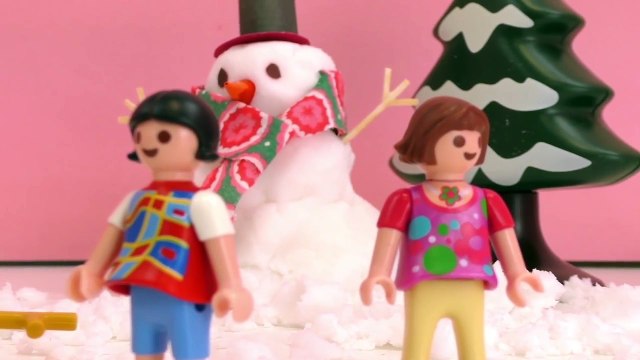 Film Playmobil Hiver français – Lena, Chrissy et le bonhomme de neige – Playmobil Story