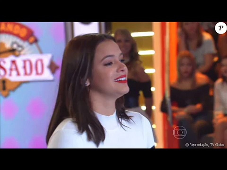 Bruna Marquezine chora ao revisitar casa da avó na TV: Tem o cheiro dela