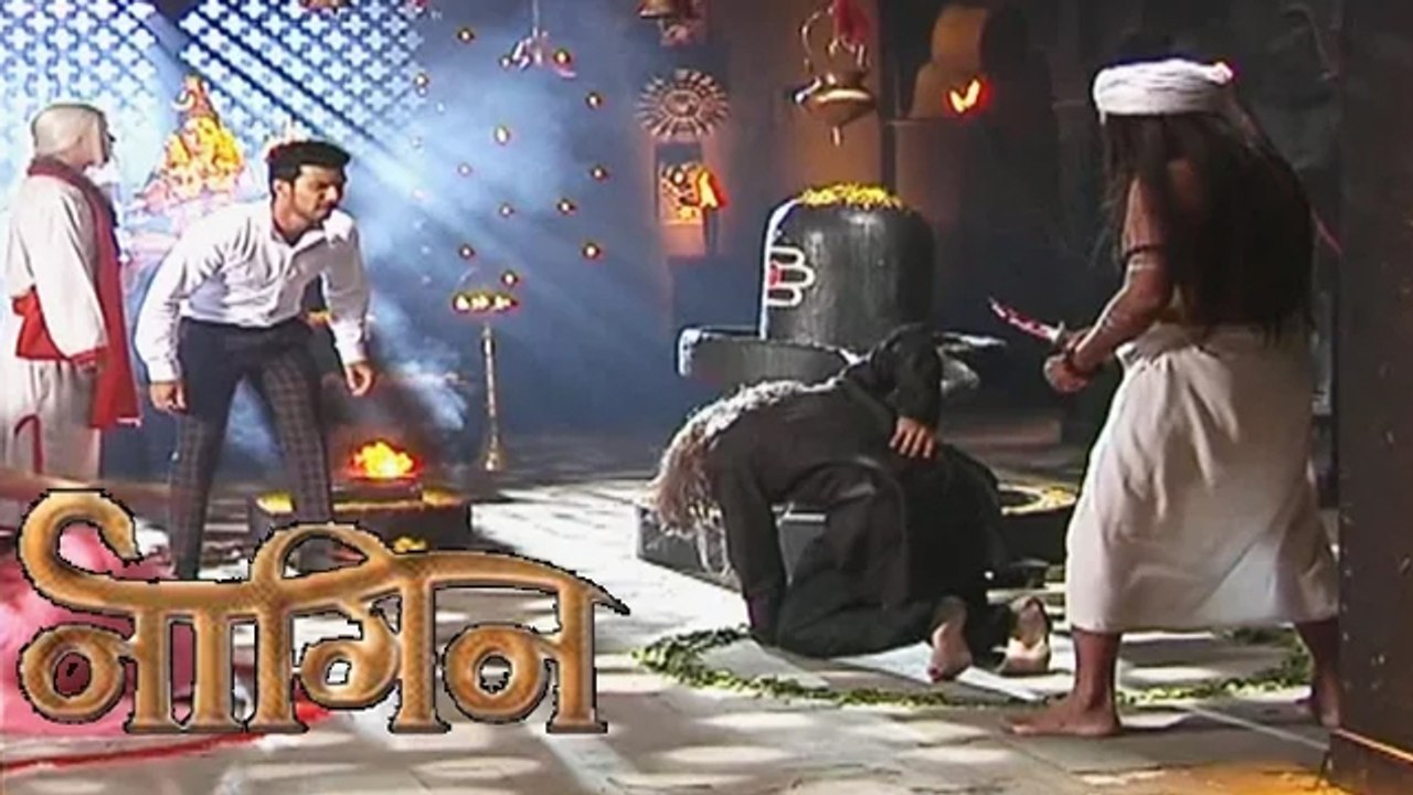 Sangram Singh SACRIFICES His Life For Ritik | NAAGIN | 30th April 2016