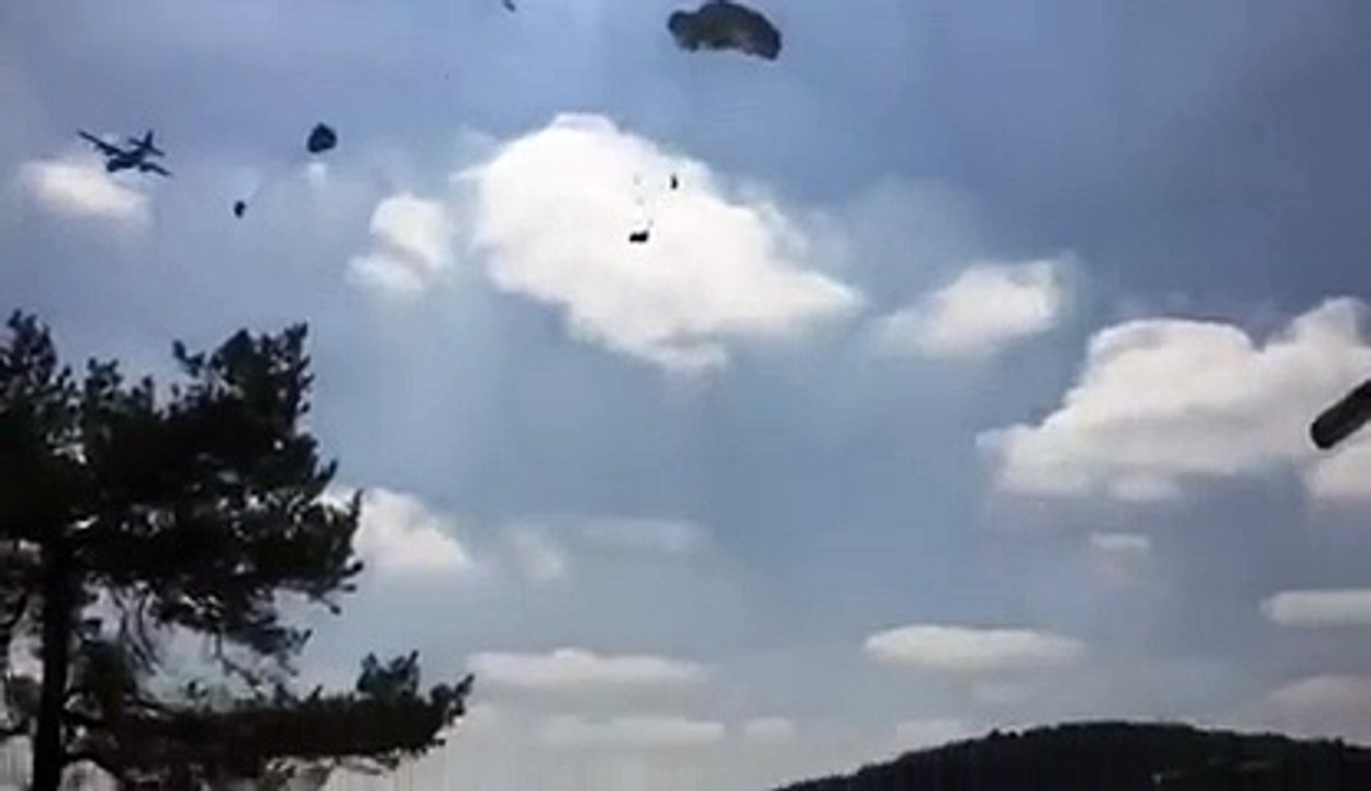 L'armée américaine a fait une faille sur les parachutes des véhicules