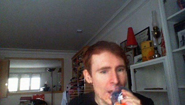 Wiwi égratigne les gens s'en vont dans le ciel de Gilbert Safrani