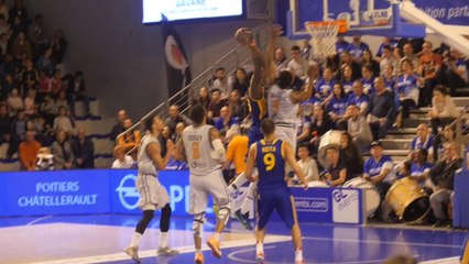 L'action du match : Poitiers - Evreux (2015-216)