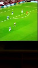 Klopp funny reaction when Lucas Leiva tries to shoot. - Liverpool - Everton 4-0