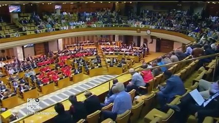 News Wrap- Panama Papers leak claims its first major casualty