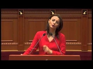 SKANDALI I PERGJIMEVE, ERMIRA MEHMETI SHPERTHEN NE LOT NE KUVENDIN E SHQIPERISE