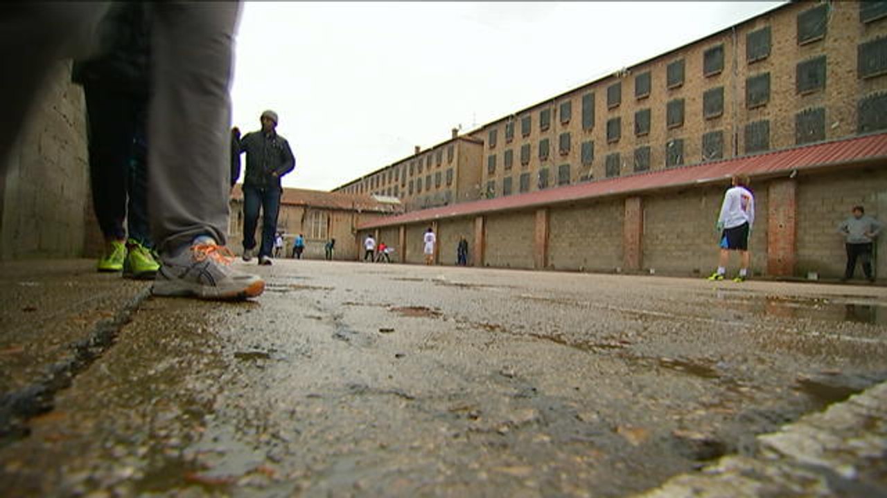 Une nouvelle grille de repérage pour détecter la radicalisation en prison - Le 27/04/2016 à 14h03