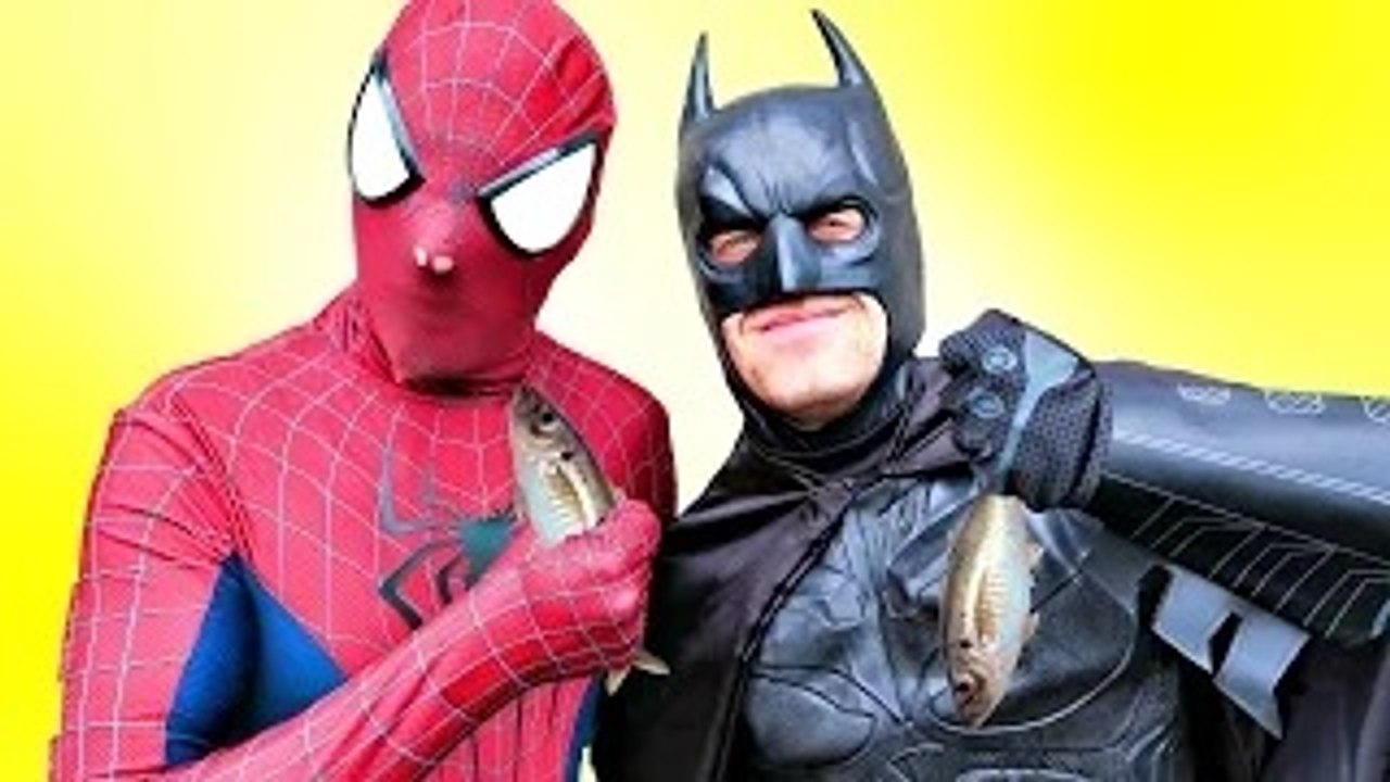 SPIDERMAN vs BATMAN take the Fishing Challenge _ SUPERHERO Videos by DCTC