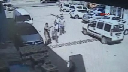 Adana Damat- Kayınpeder Sokakta Çatıştı; 4 Yaralı