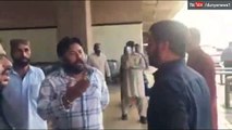 Bollywood Director Kabir Khan faced angry crowed at Karachi Airport - Crowd Chanted Shame Shame & show him shoes