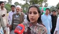 Nawaz Sharif Ne Shehbaz Sharif Ki Tarha Sirf Jhooty Wady Kiye, Young girl reacts to Nawaz Sharif's Kotli Sattian Jalsa