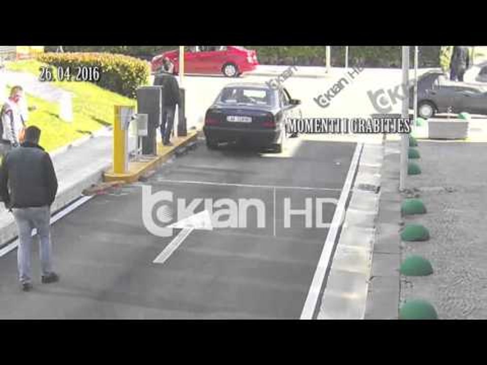 VIDEO/MOMENTI I GRABITJES SË 180 MIJË DOLLARËVE NË TIRANË