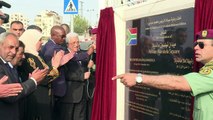 تدشين تمثال لرئيس جنوب افريقيا الراحل نيلسون مانديلا في رام الله