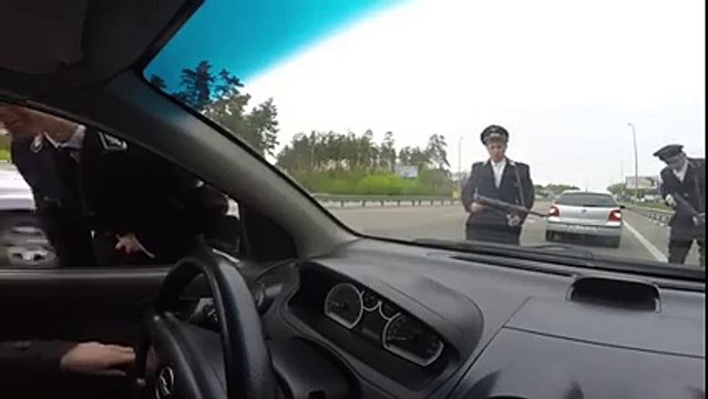 В КИЕВЕ ЧУТЬ НЕ УБИЛИ ДВУХ РОССИЯН. (скоро на Киселев ТВ)