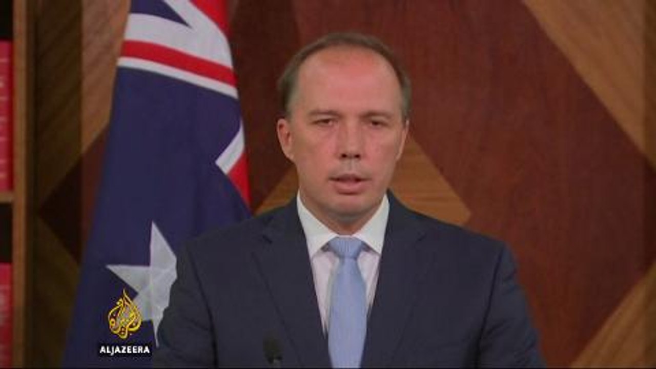 Papua New Guinea to close Australian refugee centre