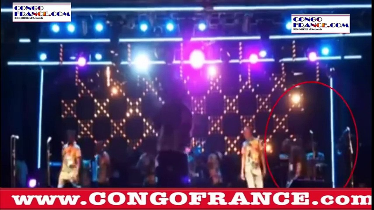 L 'Assassin de PAPA WEMBA sur Scène au Poduim à Abidjan, Papa Wemba s'écroule sur le Podium (POISON)