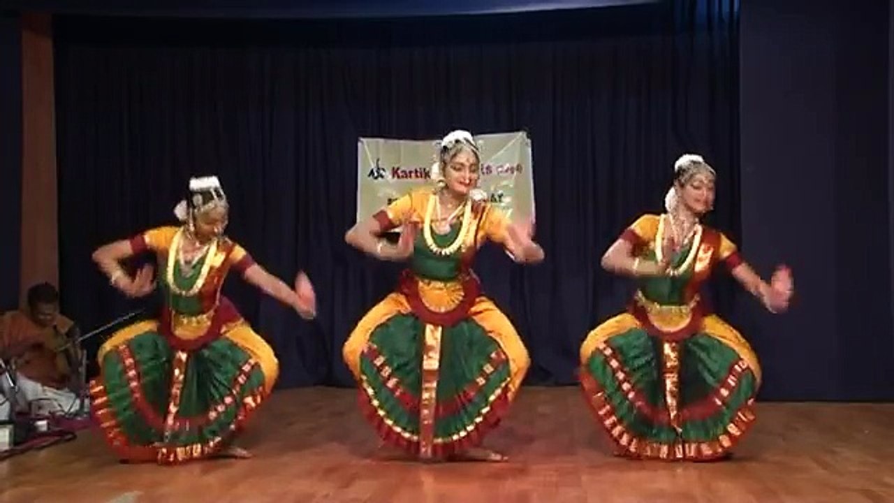 Sridevi Nrithyalaya Leading performers Suvasani, Harinie Jeevitha & Archana Raja Part 1
