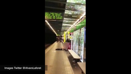 Un couple pris en flag dans le métro à Barcelone