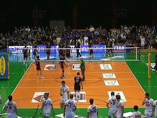 Bartosz Kurek zmierzył Sufit Hali Polonia