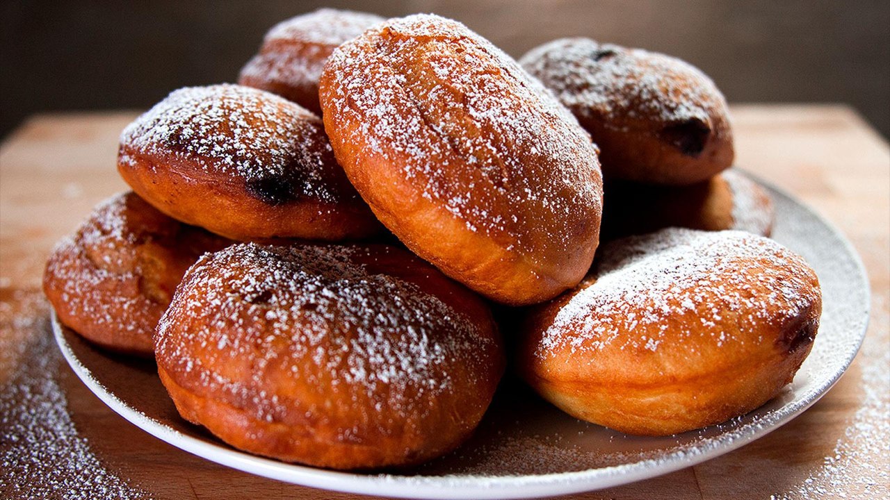 Pulled Pork Stuffed Donuts, A Deep Fried Powdered Sugar Pig-Out!