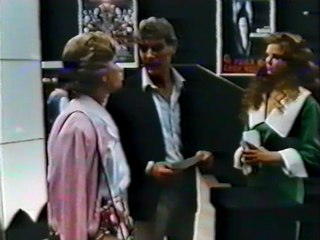 Demons (1985) - VHSRip - Rychlodabing
