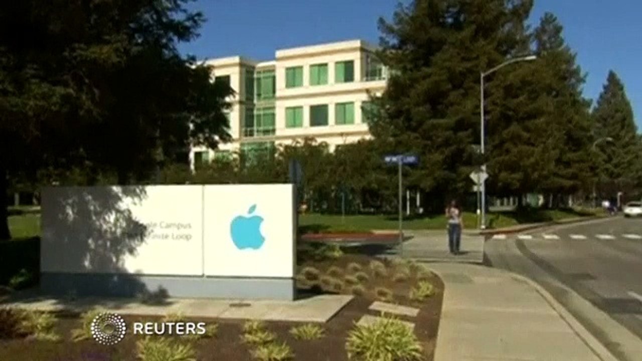 Apple bets on services from apps to music-As iPhone sales slump