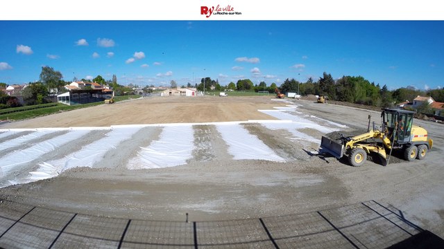 Terrain synthétique du stade de Saint-Andréd'Ornay